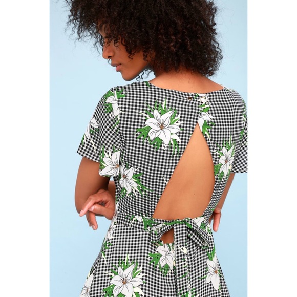 Lulus Dresses & Skirts - Lulu’s Gingham Floral Dress